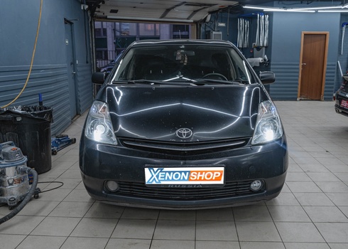 Установка LED-линз в фары Toyota Prius