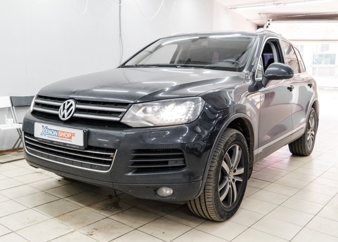 Замена ламп в ближнем свете Фольксваген Туарег НФ / Volkswagen Touareg NF