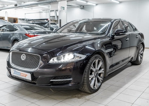 Замена ламп в ближнем свете Ягуар ХЖ / Jaguar XJ