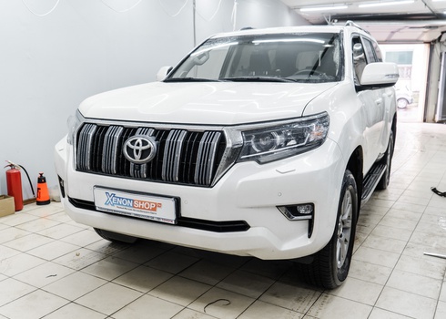 Поклейка атермальной пленки 3M Crystalline 70 на Тойота Прадо 150 / Toyota Land Cruiser Prado 150