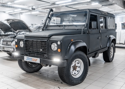 Установка светодиодных ДХО на Land Rover Defender