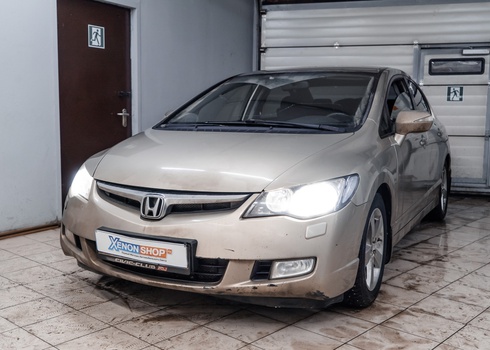 Установка светодиодных ламп в ближний свет Honda Civic 4D