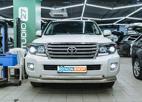 Замена линз Toyota Land Cruiser (2015) с покраской отражателей фар