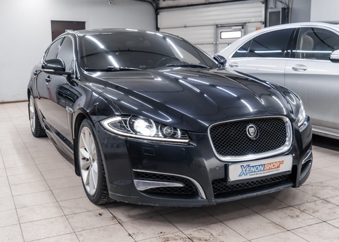 Замена линз и стекол фар Jaguar XF (2012)