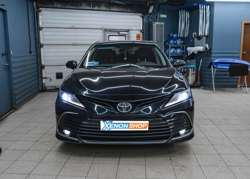 Устранение запотевания фары Toyota Camry V70