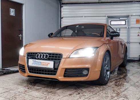 Замена ксеноновых ламп в фарах Audi TT