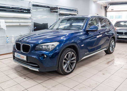 Тонировка задних стекол BMW X1 пленкой LLumar ATR15