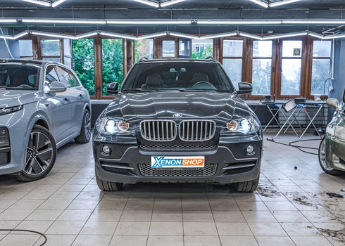 Замена линз на LED-модули и стёкол фар BMW X5 E70