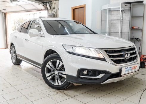 Замена ксеноновых ламп Хонда Кросстур / Honda Crosstour