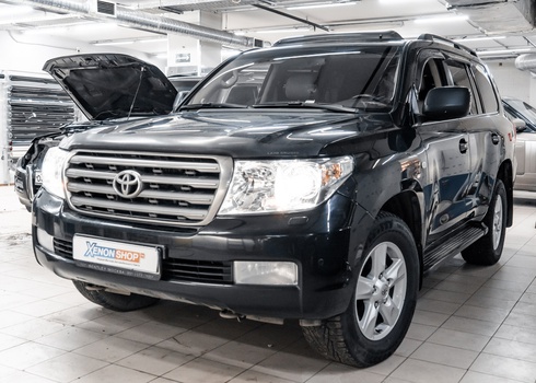 Установка светодиодных линз на Toyota Land Cruiser 200