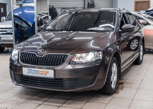 Установка светодиодных линз в рефлекторные фары Skoda Octavia A7