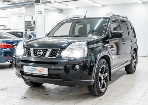 Замена ксеноновых ламп в фарах Ниссан Х-Трейл / Nissan X-trail