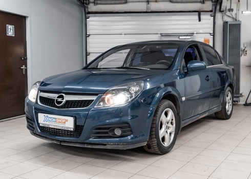 Замена ксеноновых ламп Opel Vectra (2005)