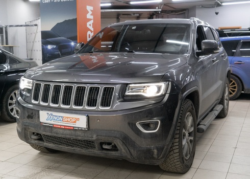 Замена линз Jeep Grand Cherokee (2016) с покраской фар