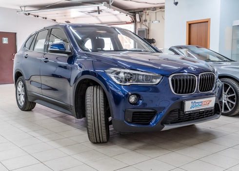 Поклейка защитной пленки на фары БМВ Х1 / BMW X1