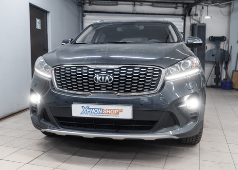 Замена галогена в ПТФ KIA Sorento Prime на светодиодные лампы