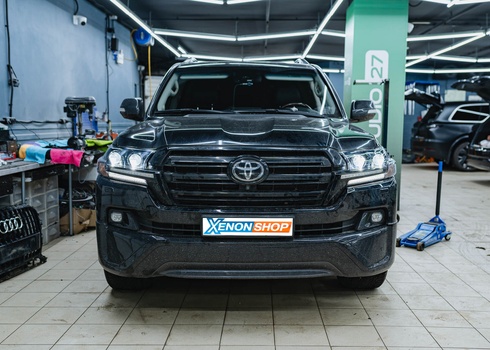 Установка четырёх линз на Toyota Land Cruiser 200