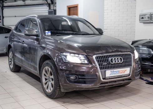 Установка новых ксеноновых ламп на Audi Q5