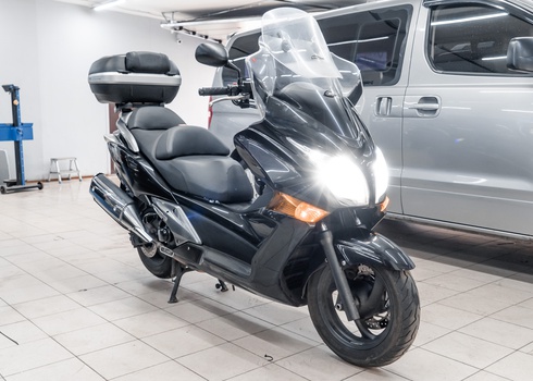 Установка светодиодных ламп на макси-скутер Honda Silver Wing GT