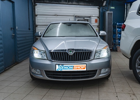 Замена штатных линз в фарах Skoda Octavia A5 (2010)