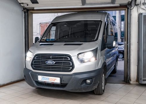 Установка премиальных светодиодных линз в фары Ford Transit