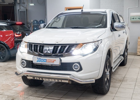 Установка светодиодных линз на Mitsubishi L200 5G