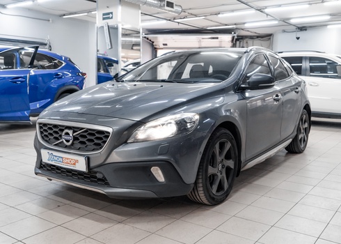 Замена штатного ксенона и габаритов на Volvo V40