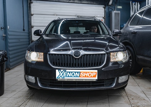 Замена ксеноновых линз Skoda Superb (2012)