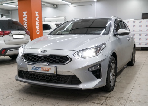 Замена галогенных ламп на светодиодные в фарах KIA Ceed (2021)