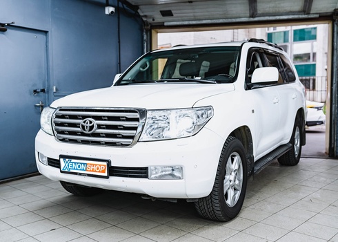 Замена линз в фарах Toyota Land Cruiser 200 на LED-модули