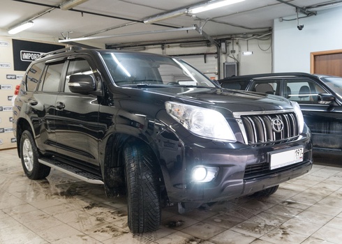 Замена ксеноновых ламп Тойота Прадо 150 / Toyota Land Cruiser Prado 150 + замена ламп в ПТФ, габаритов, заднего хода