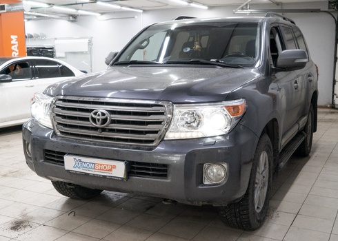 Замена штатных линз Toyota Land Cruiser 200 (2012) на светодиодные модули