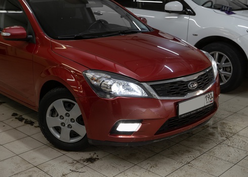 Замена галогенных ламп КИА Сид / KIA Ceed на светодиодные