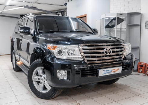 Устранение запотевания правой фары Toyota Land Cruiser 200