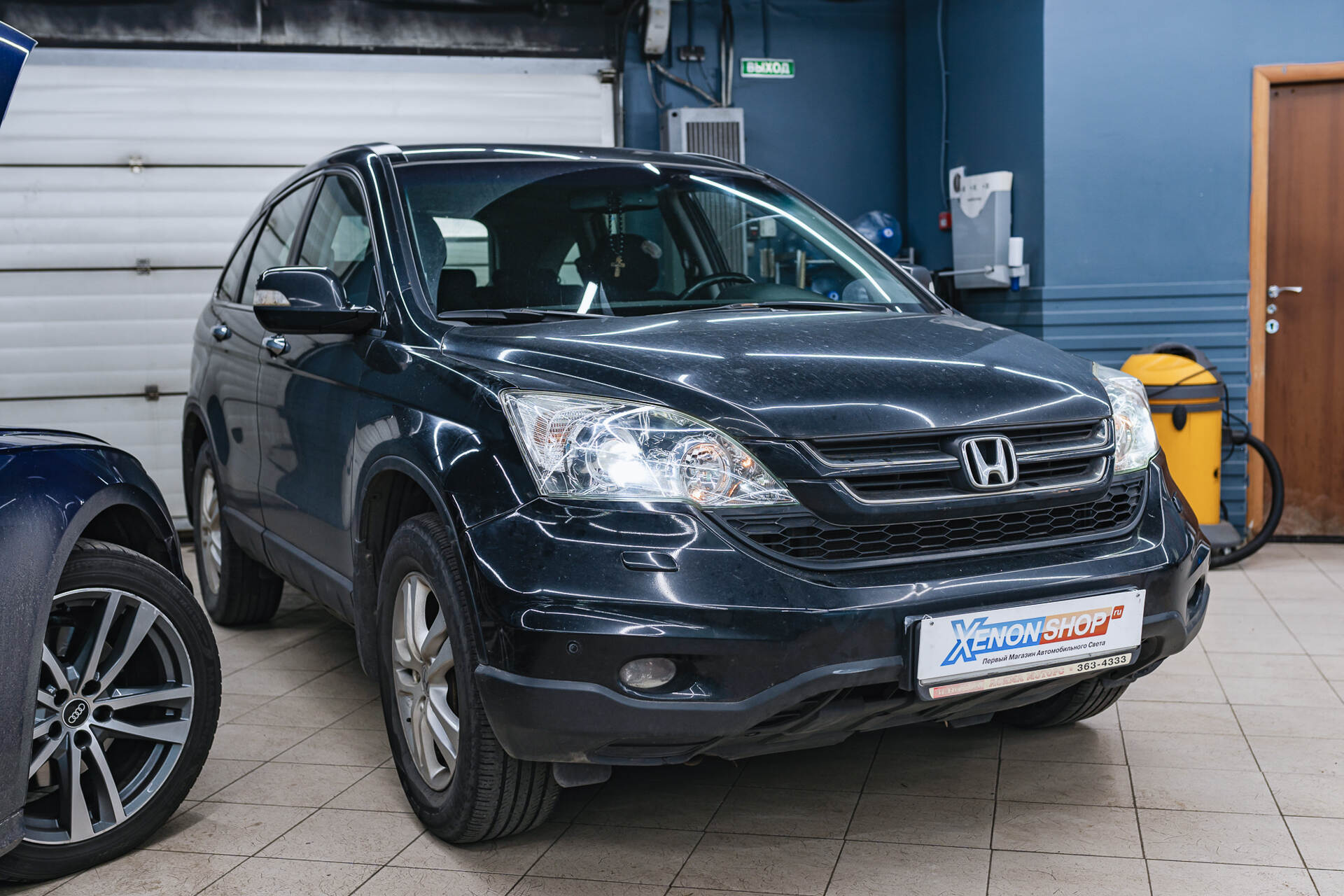 Замена линз в фарах Honda CR-V (2011)