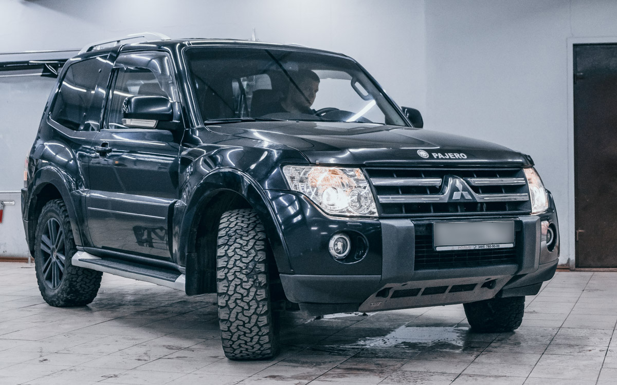 Замена ксеноновых линз Mitsubishi Pajero IV / Митсубиси Паджеро в Санкт ...