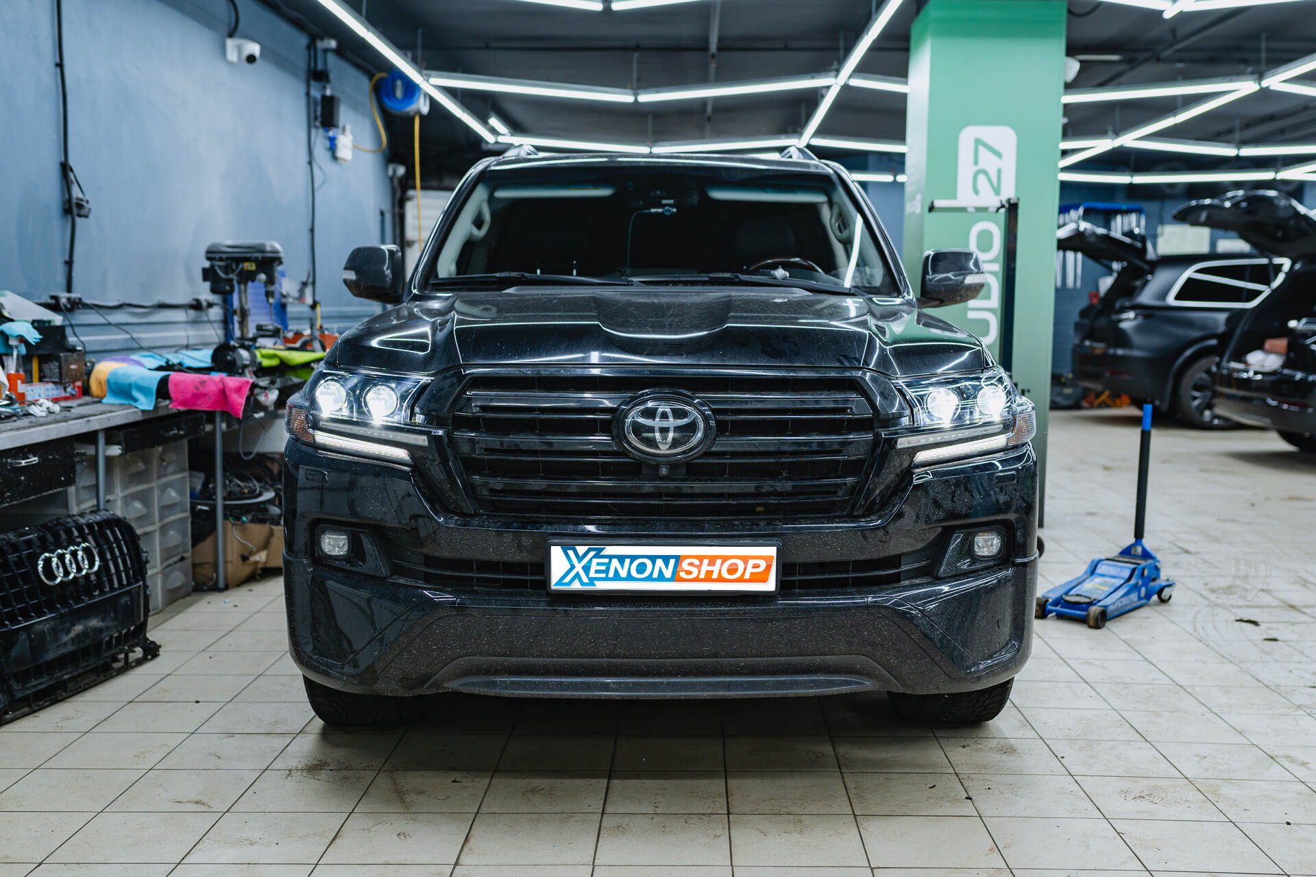 Установка четырёх линз на Toyota Land Cruiser 200