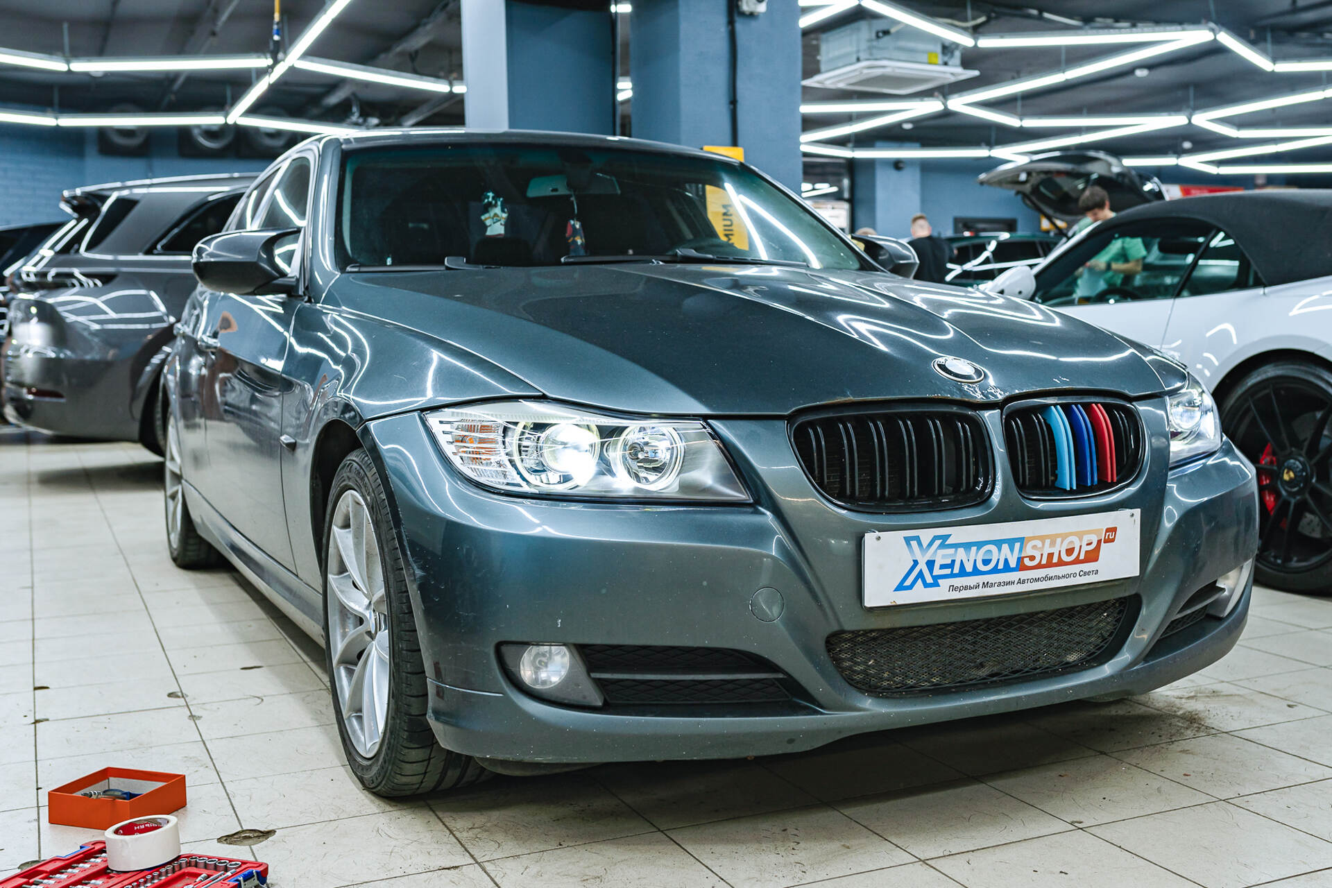 Замена линз BMW 3 E90 (2009) с заменой стёкол фар