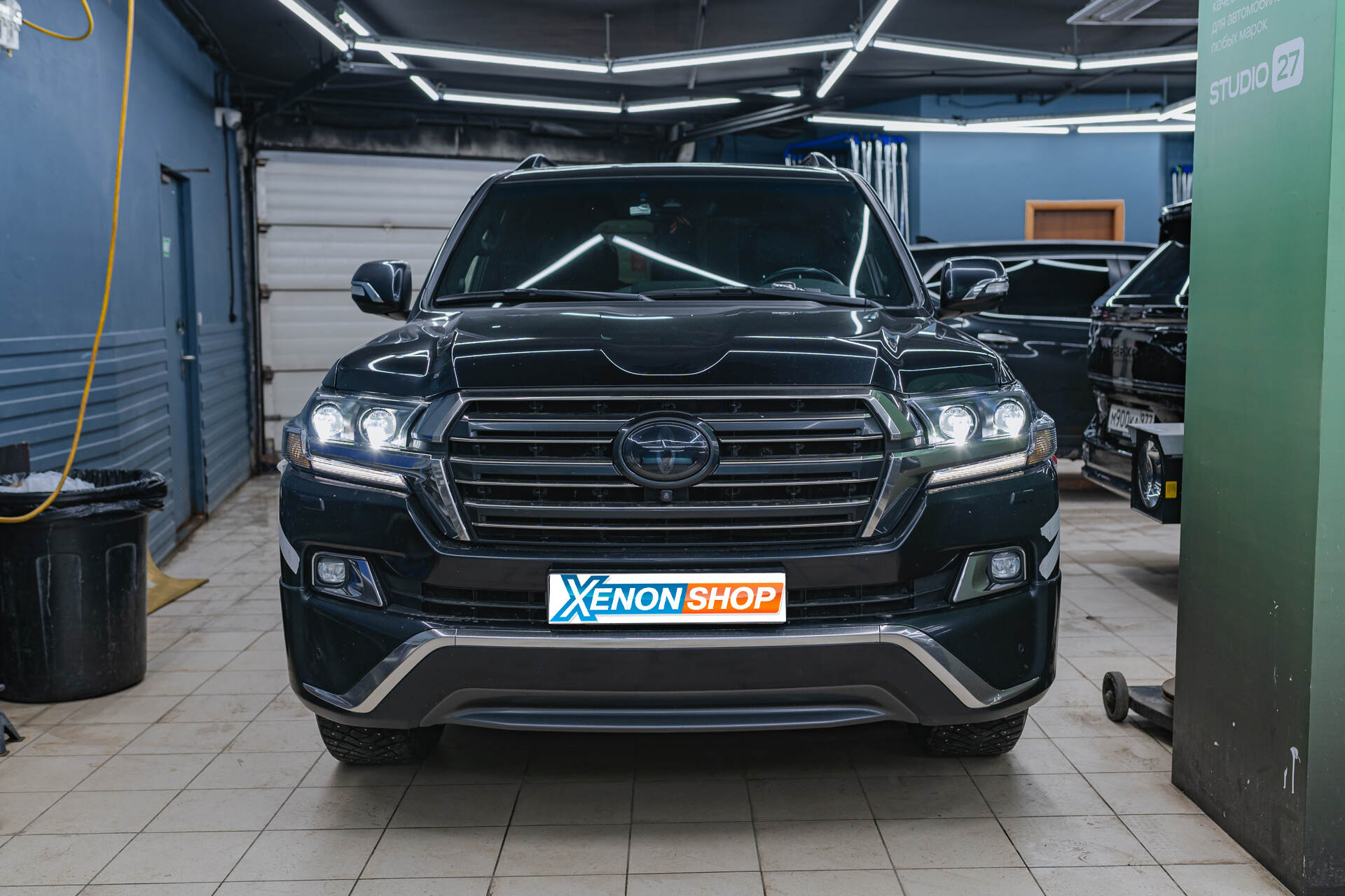 Установка четырёх LED-линз в фары Toyota Land Cruiser 200 (квадробилед)