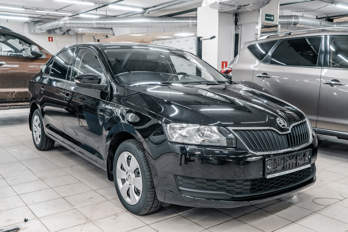 Установка парктроника и защитной сетки в бампер Шкода Рапид (Skoda ...