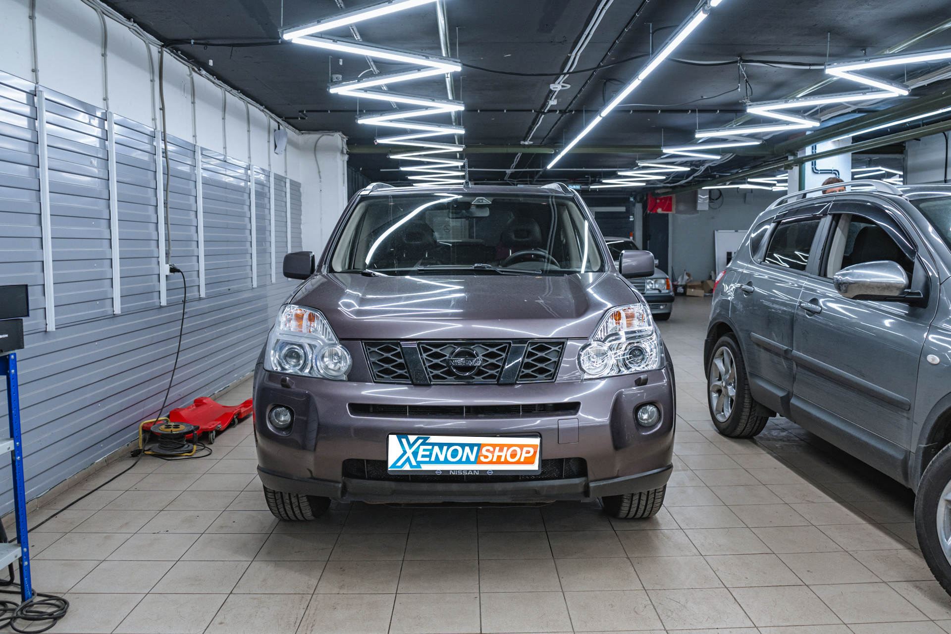 Замена стекла фары Nissan X-Trail