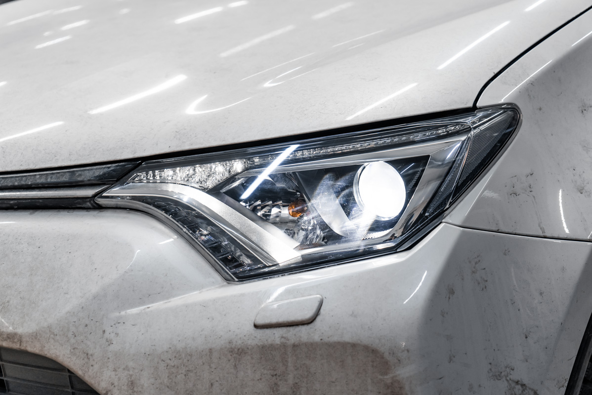 Ближний свет рав 4. Rav4 Restyling 2021 led. Разъем лампы ближнего света Тойота рав 4. Светотеневая граница фар на Камри 40. Лампы для Дальний Ближний свет Toyota Highlander 2018 год.