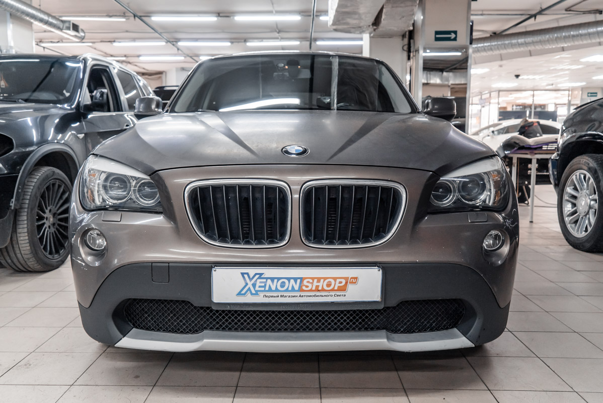 Установка металлической сетки в бампер БМВ Х1 (BMW X1) - Установка  КсенонШоп в Санкт-Петербурге (СПБ)