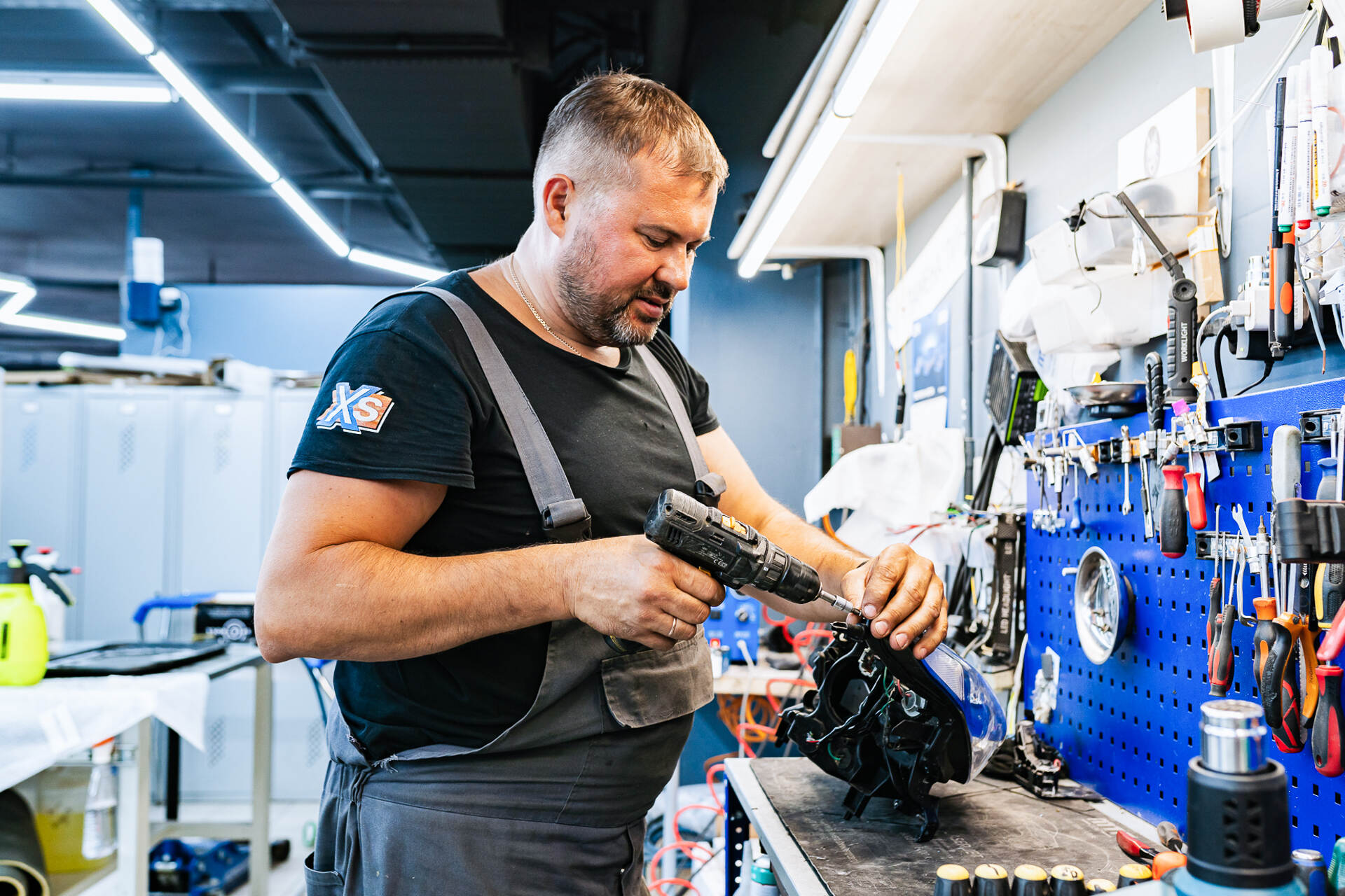 Демонтаж и разбор фар.