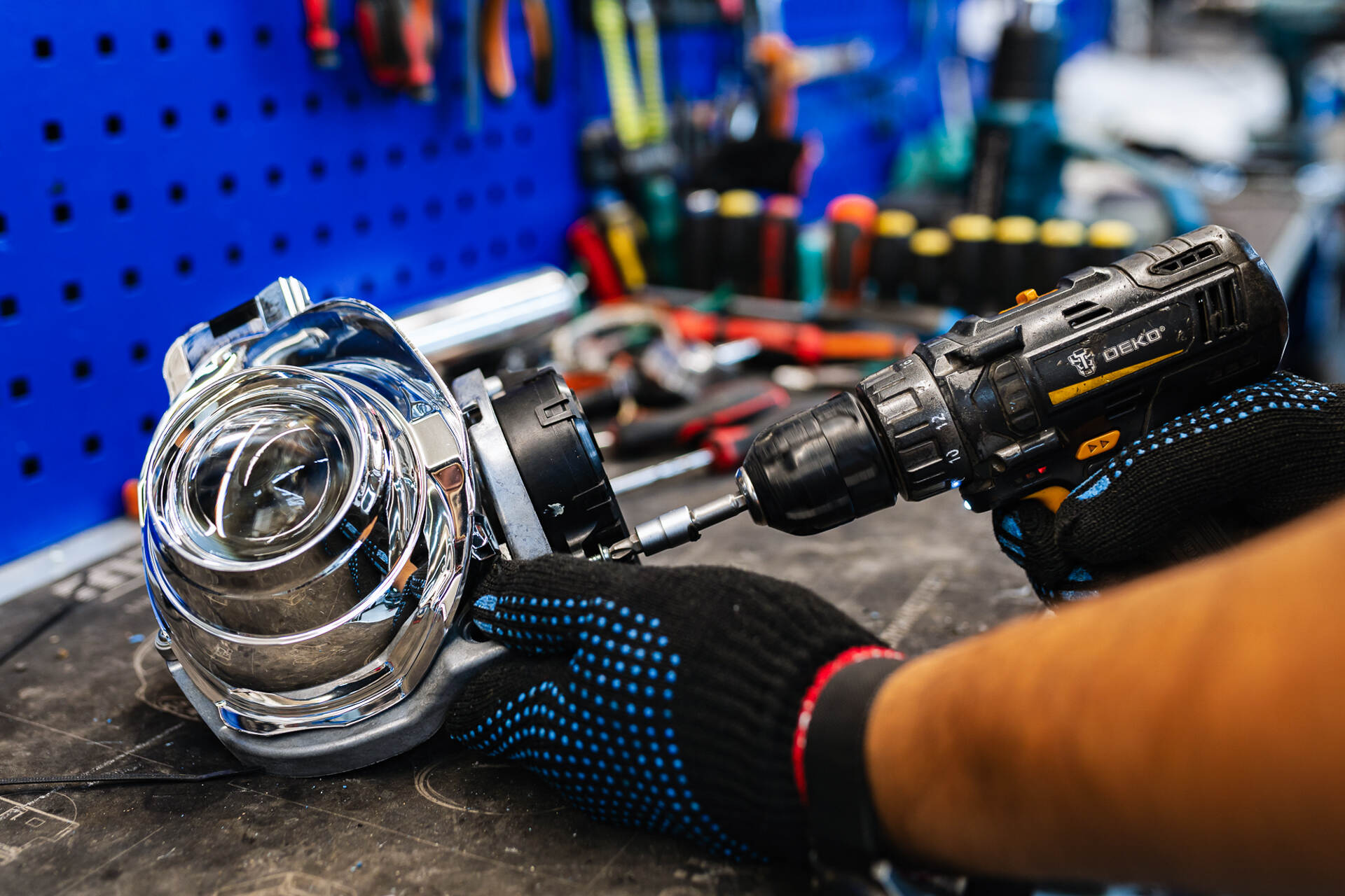 Демонтаж и разбор фар.