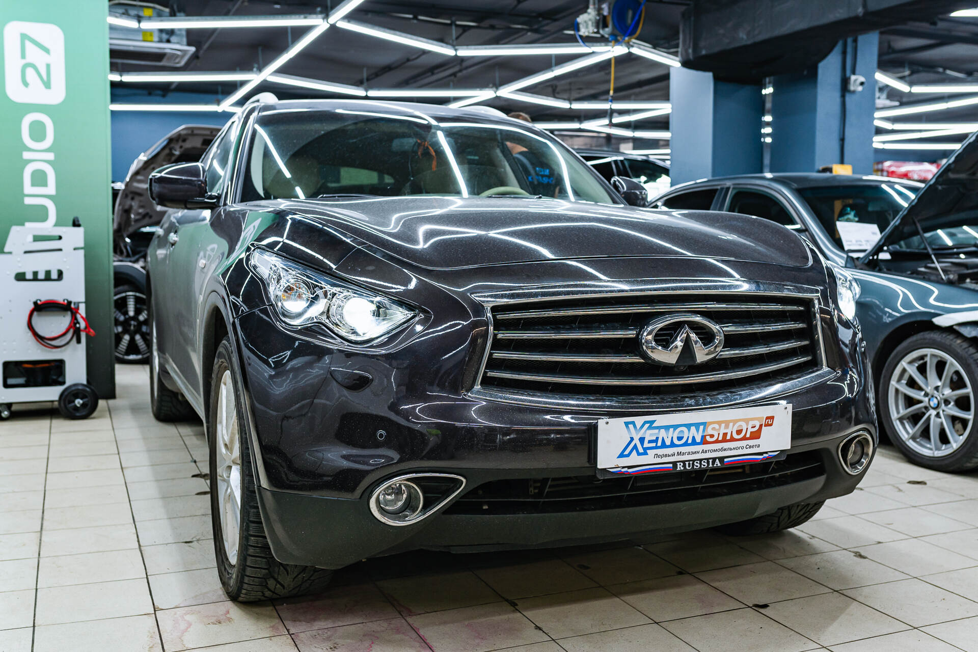 Итоговый свет фар и вид автомобиля после работы.