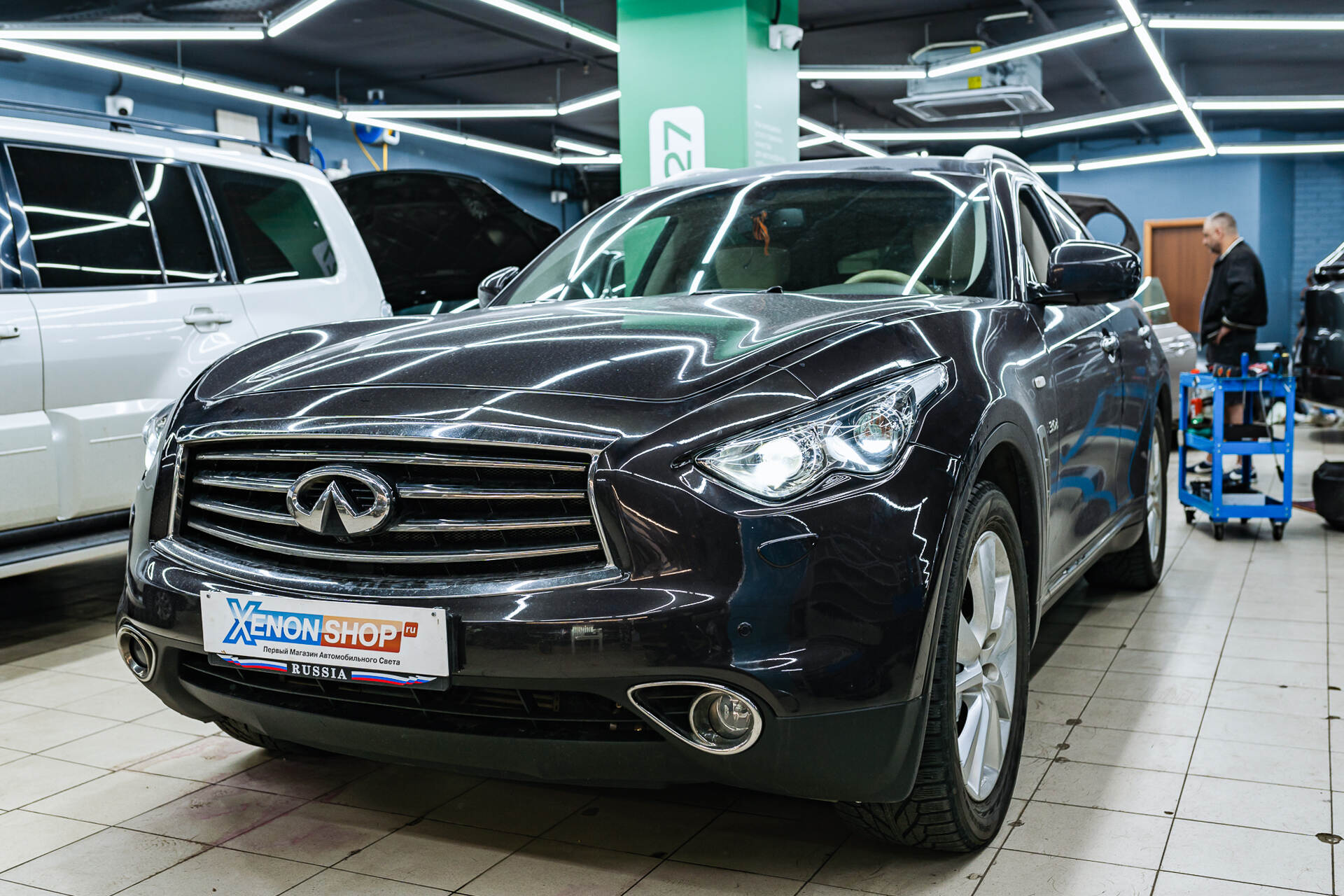 Итоговый свет фар и вид автомобиля после работы.