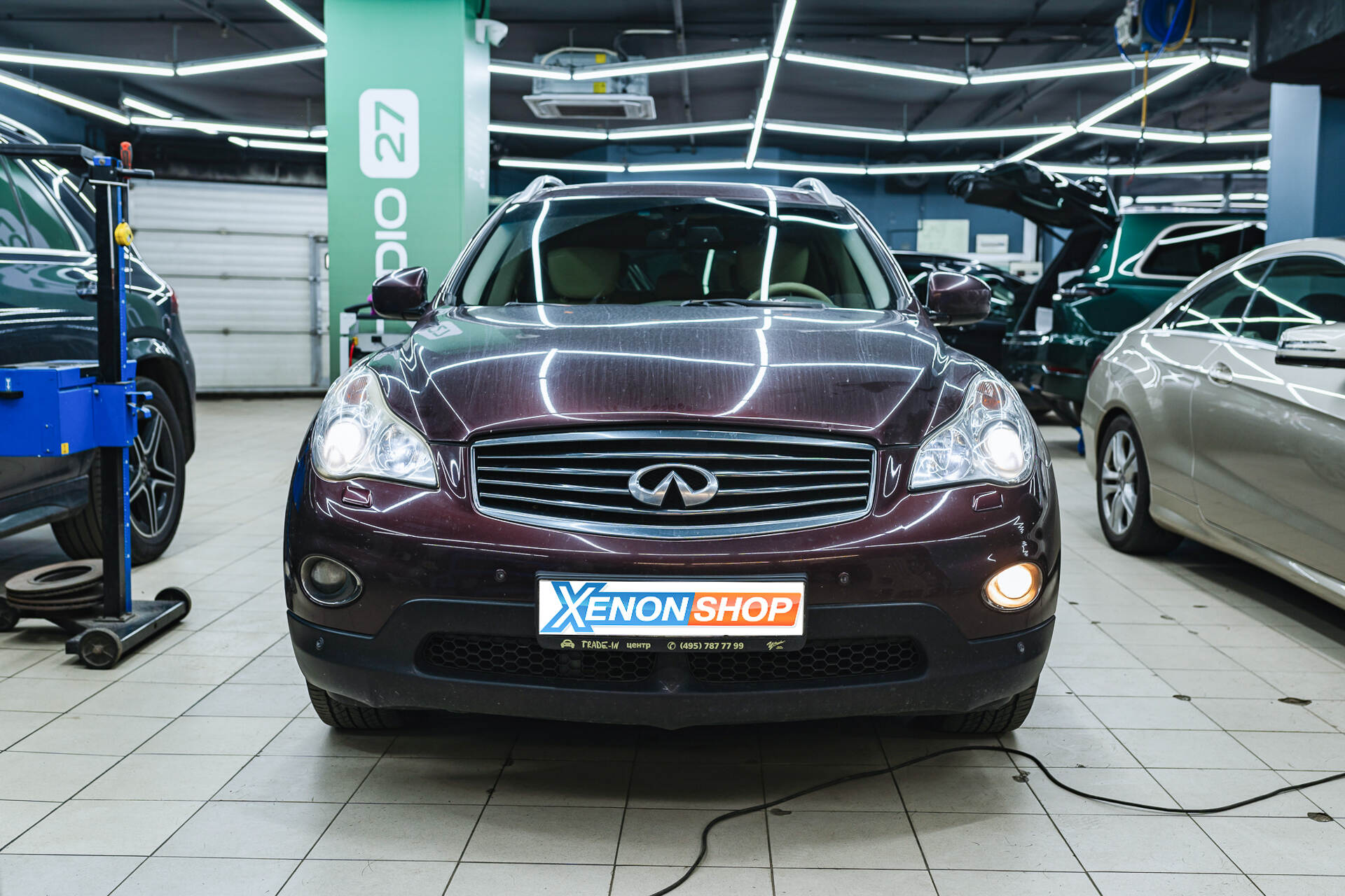 Исходный свет фар и вид автомобиля в момент обращения.