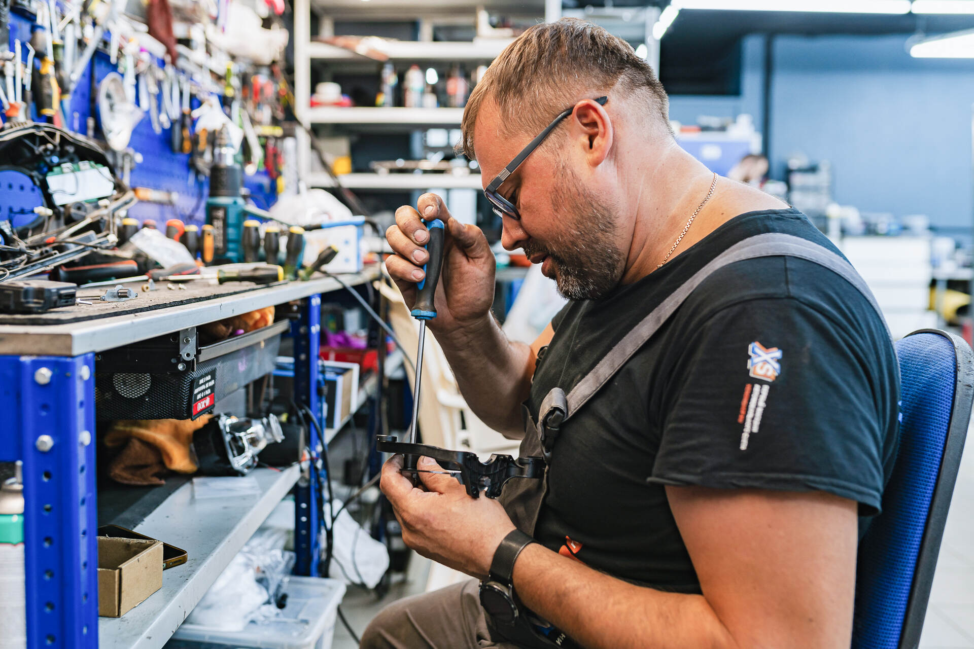 Установка новых линз в фары.