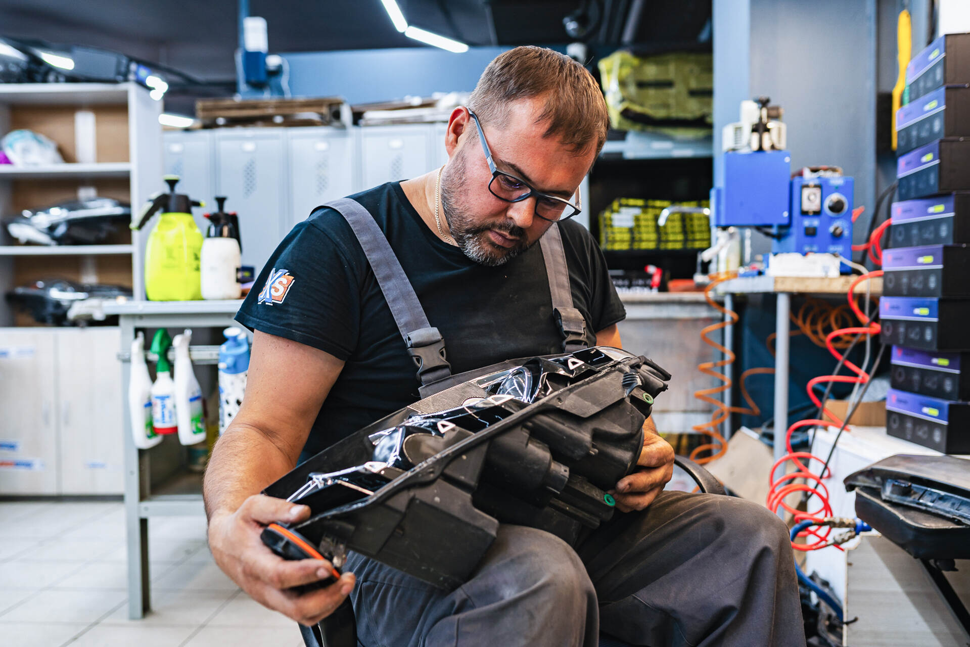 Установка новых линз в фары.